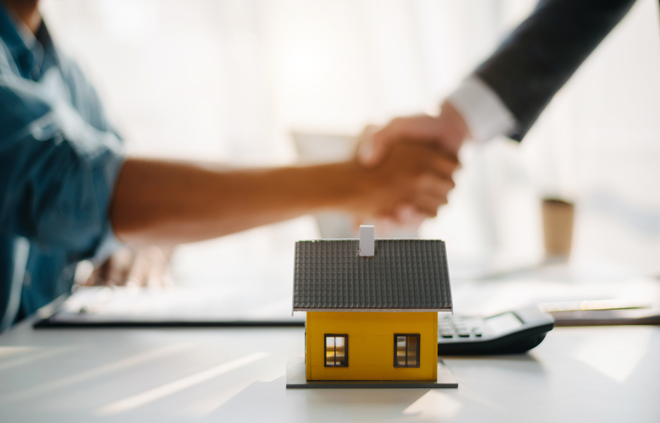 Vente-forcee-les-eclairages-de-Vincent-Vimini-dans-Le-Figaro-Immobilier.jpg