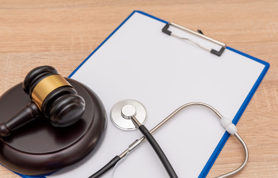 defendre-dossier-expertise-medicale-avocat.jpg