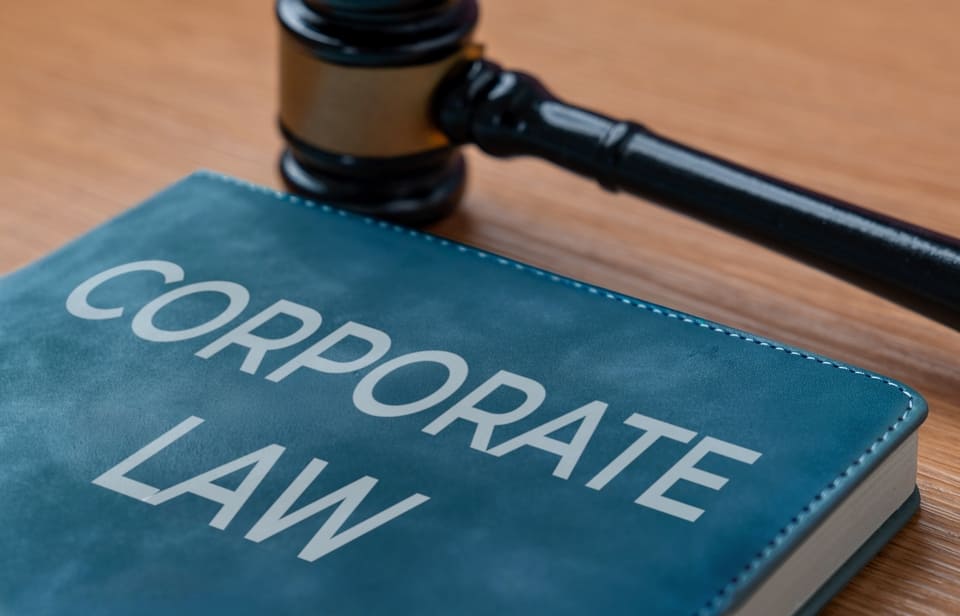 corporate-law-droit-affaires-recouvrement-creances.jpg